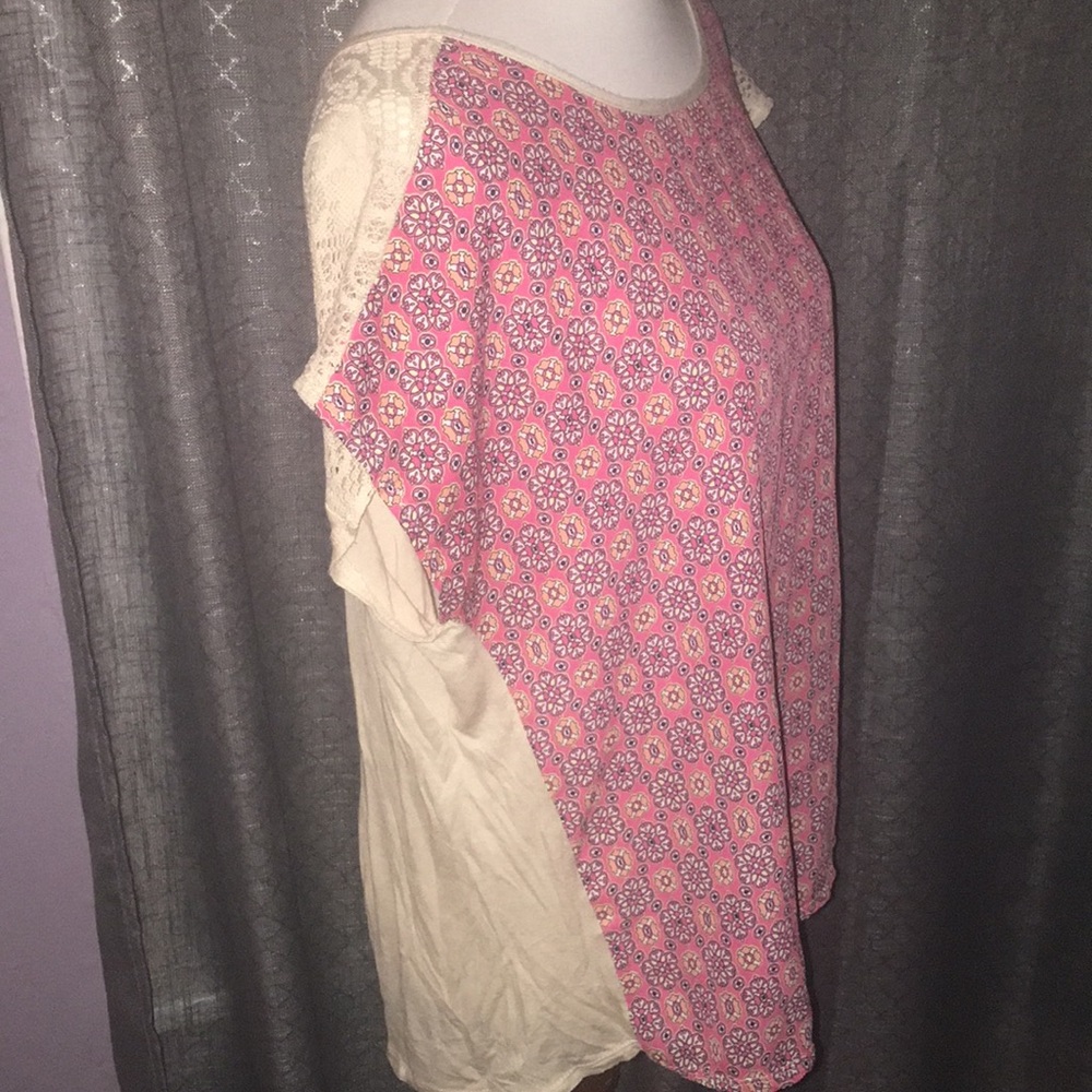 ❤️ Beautiful light weight mosaic pattern top large